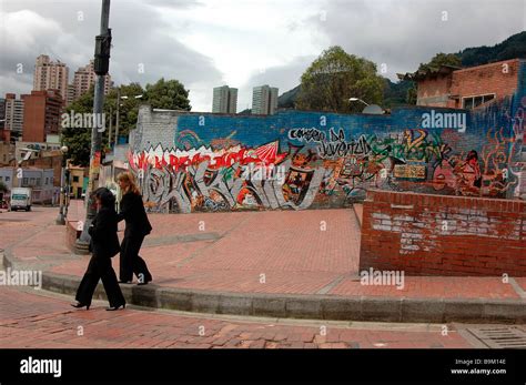  Mapping the City: Histories of Desire and Decay in Bogotá A Poetic Exploration of Urban Transformation and Hidden Narratives